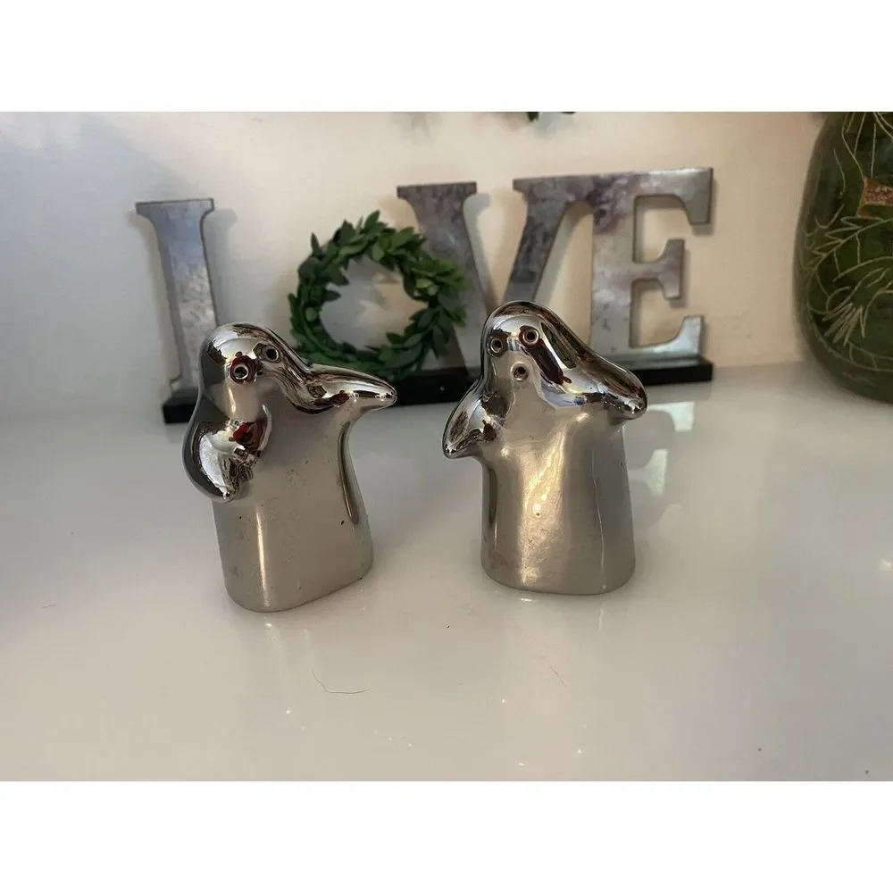 Hugging Ghost Salt and Pepper Shakers Set w Stopers Chrome ‎ Mercury Glass Style